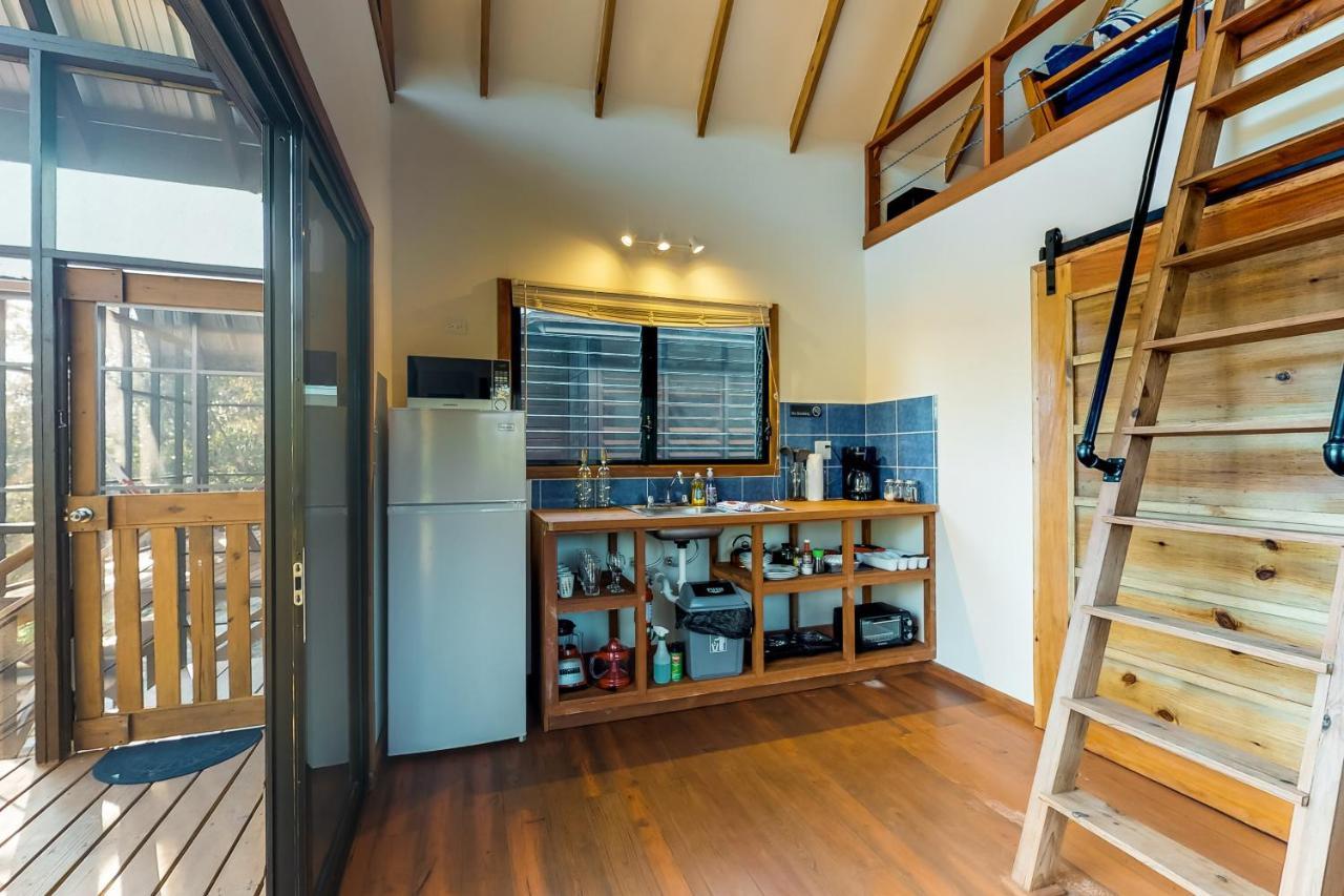 Inn The Trees Cabanas Placencia الغرفة الصورة